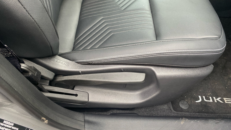 Nissan Juke 1.0 DiG-T Tekna 5dr Petrol Hatchback